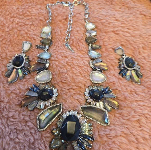 Chloe + Isabel Into the Woods Statement Necklace + Earrings - Picture 2 of 8